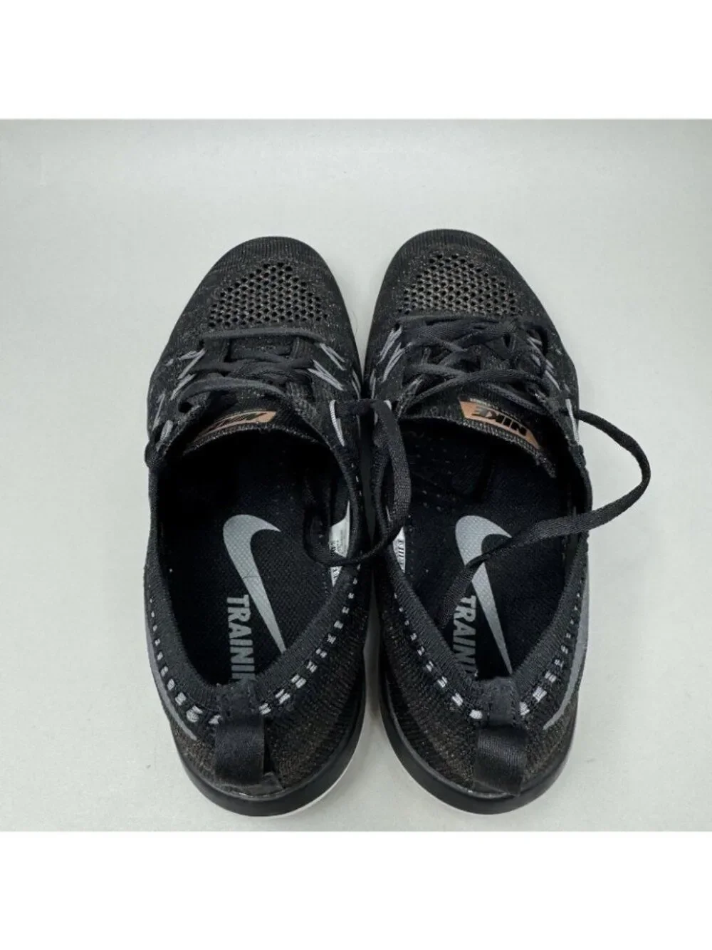 Nike Free TR Focus Flyknit Running Shoes Womens 7 Black Sneakers 844817-002